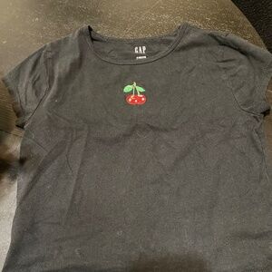 GAP cherry t-shirt size SP